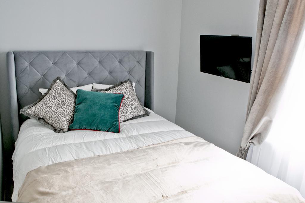 Elegant City Center Apartment 7B Красков Екстериор снимка