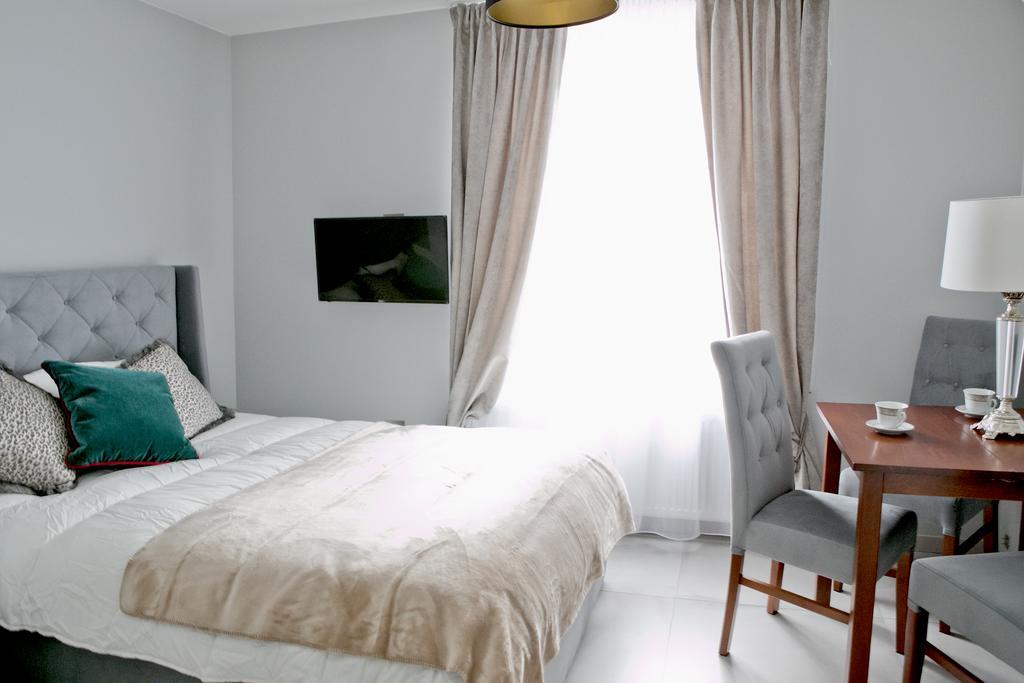 Elegant City Center Apartment 7B Красков Екстериор снимка